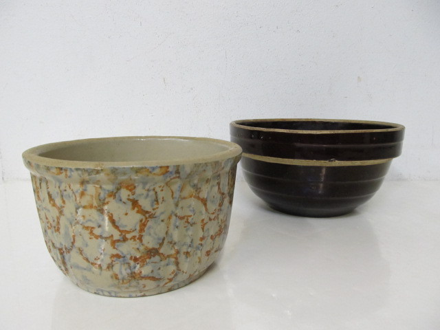 lot 194 image: 2 Old Vintage Stoneware Mixing Bowls incl Spongeware