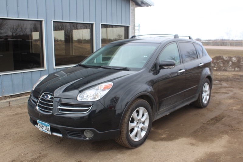 2006 Subaru B9 Tribeca AWD - 2 Owner -