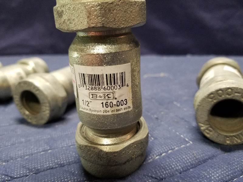 12 Galvanized Pipe Connectors