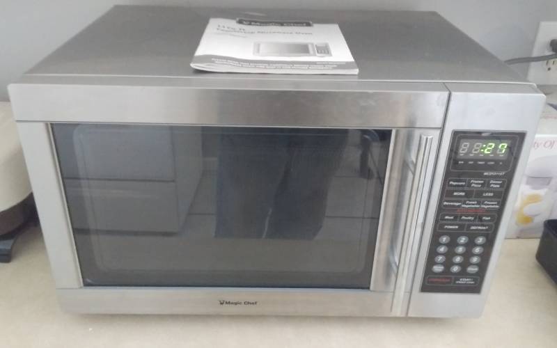 Magic Chef Stainless Steel Micro Wave Oven