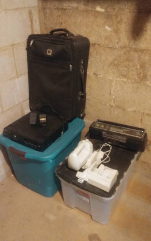 Totes, Suitcase, DVD Player, Radio, Hand Vacuum