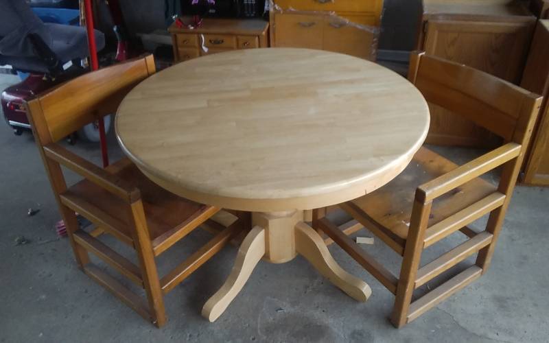 Table & 2-Chairs
