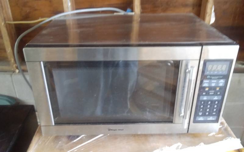 Magic Chef Stainless Steel Micro-Wave Oven
