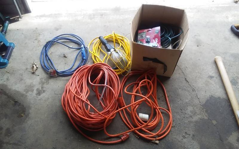 Extension Cords & Multi-Plugs