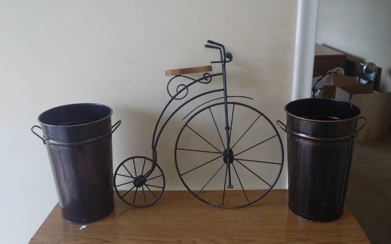 2-Tin Flower Vases & Metal Bicycle