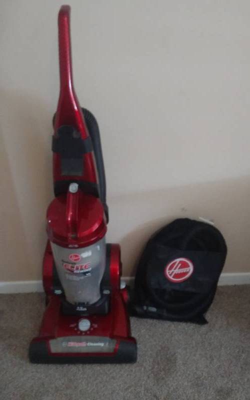 Hoover Deluxe-Rewind Vacuum With Attachments