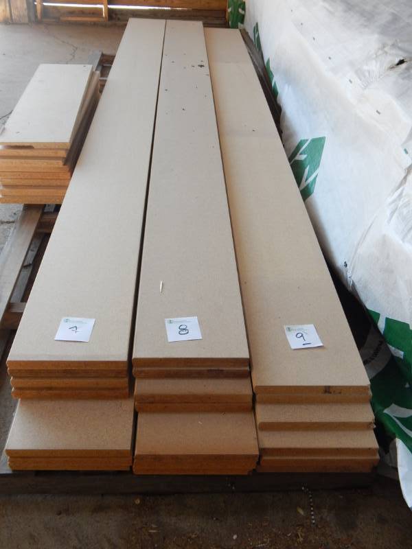 lot 7 image: 12 Particle Board Stair Tread
