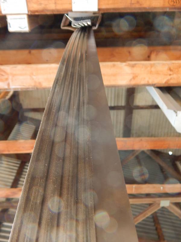 lot 34 image: 7 Brown vinyl garage door weatherstrip