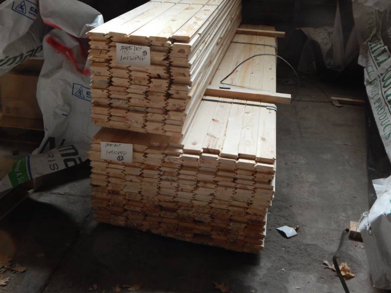 lot 53 image: 1x4 Pine Tongue & Groove Paneling