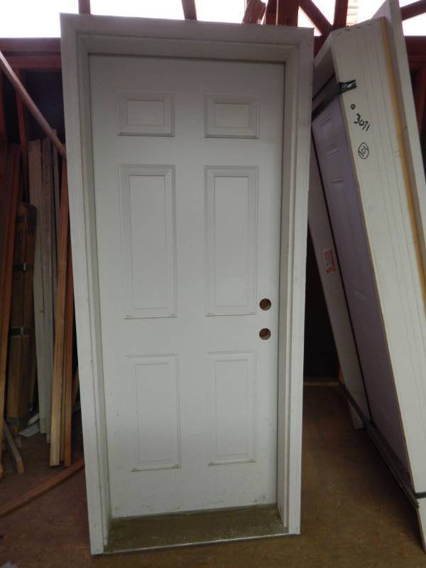 lot 100 image: 28 garage service door