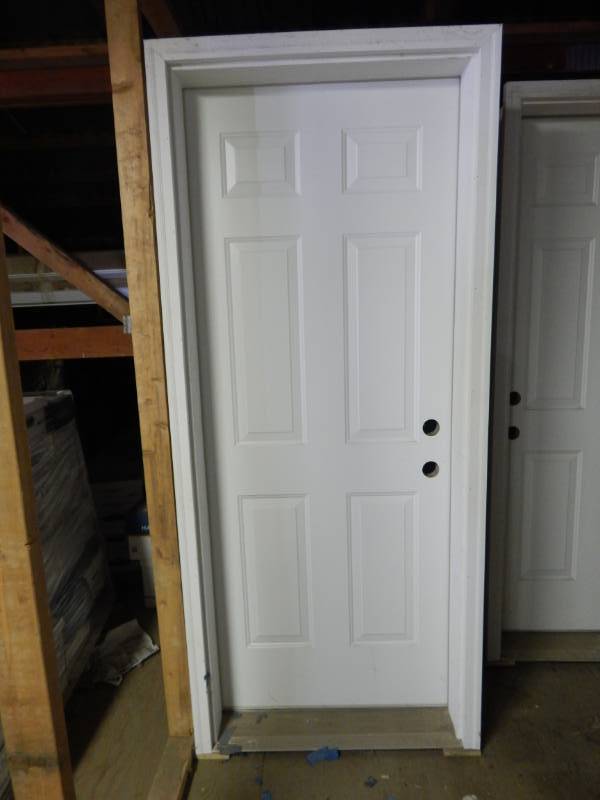 lot 112 image: 28 garage service door
