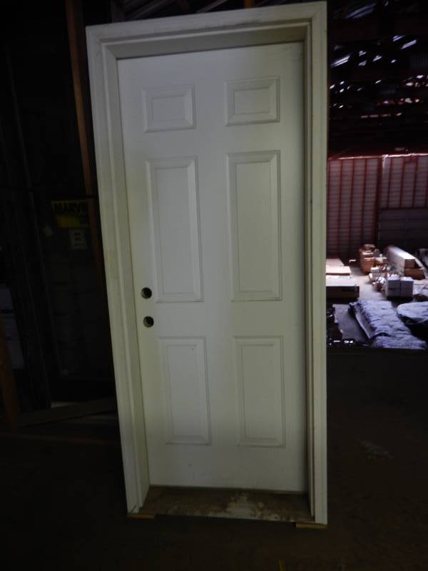 lot 118 image: 28 garage service door