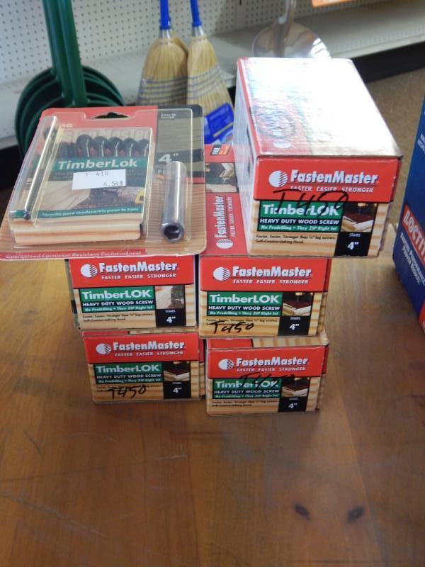 lot 148 image: 5 boxes Fastenmaster TimberLok scrfews