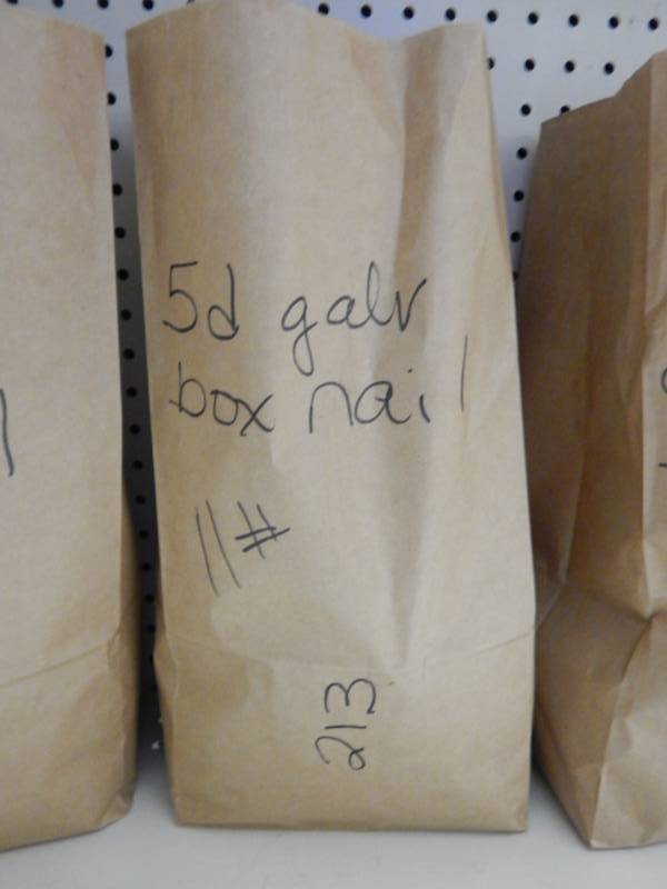 lot 213 image: 5d galvanized box nail