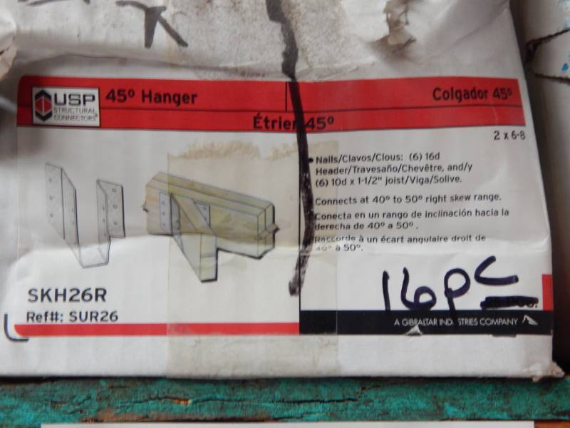 lot 252 image: Metal construction hangers (USPKantsag and Simpson Brands)
