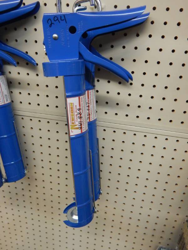 lot 294 image: 29 ounce caulk guns