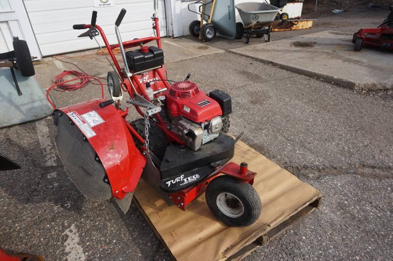 lot 8 image: Turf Teq Model 1305 Super Pivot Commercial Power Edger