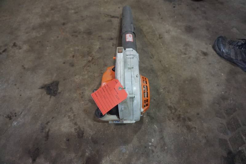 lot 19 image: Stihl Model BG55 Gas Powered Leaf Blower