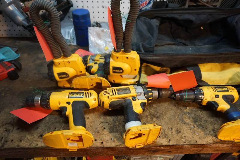 lot 40 image: DeWalt 18 Volt Power Tool Set With Case