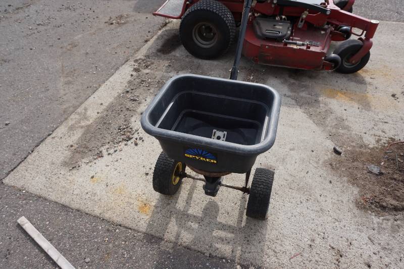 lot 56 image: Spyker Brand Manual Fertilizer SpreaderSeeder