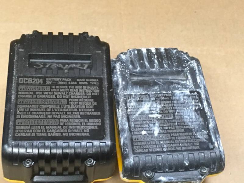 lot 25 image: ONE DEWALT 20-Volt MAX XR Lithium-Ion Premium Battery Pack 4.0Ah PLUS ONE DEWALT 20-Volt MAX Lithium-Ion Compact Battery Pack 2.0Ah QTY 2 used in good condition