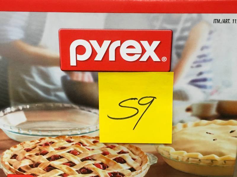 lot 59 image: Pyrex 3-Pack Easy Grab Glass Pie Plate not used