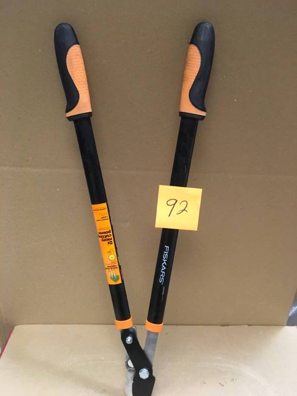lot 92 image: Fiskars 28 in. Power-Lever Bypass Lopper in good condition
