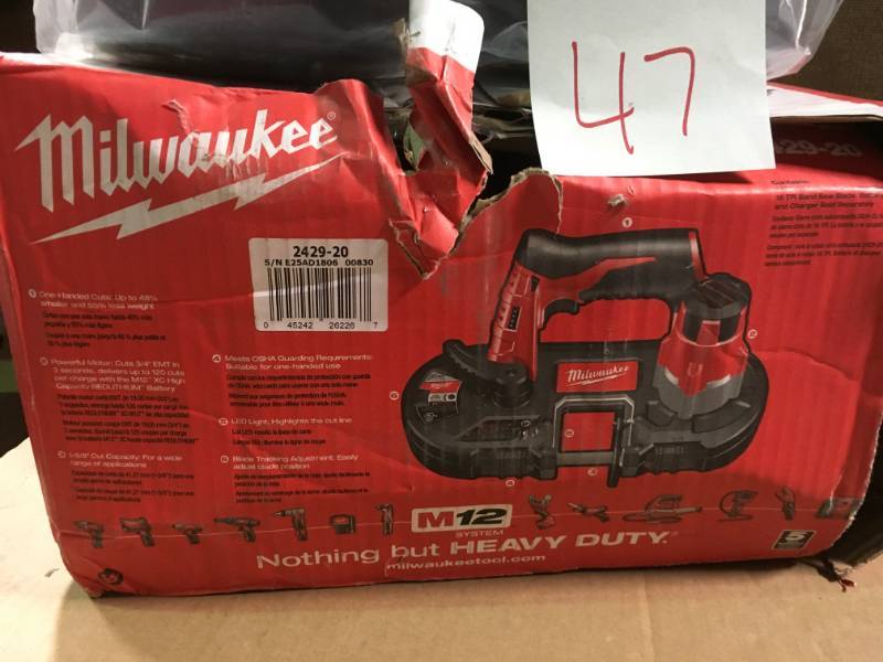 Milwaukee M12 12-Volt Lithium-Ion Cordless Sub-Compact Band Saw (Tool-Only) in good condition