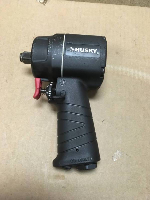 lot 26 image: Husky 12 in. Compact Impact Wrench Air Tool in good condition