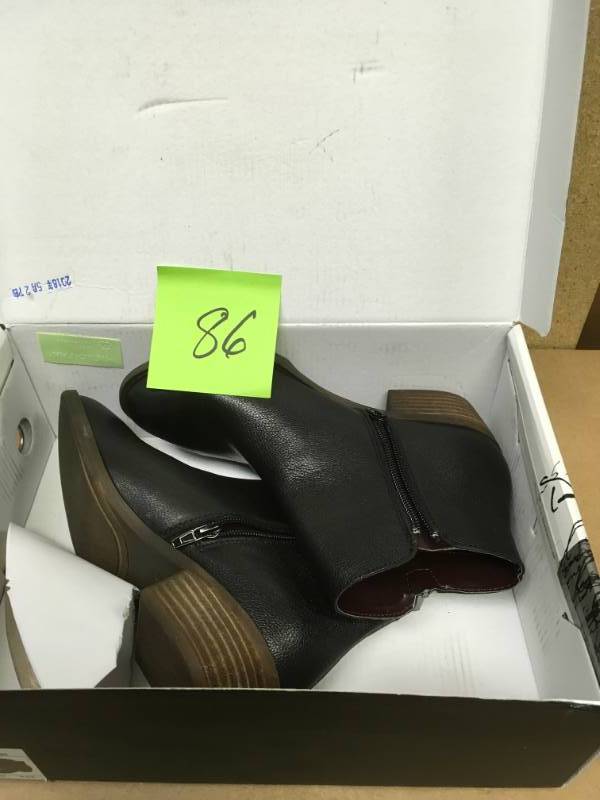 lot 86 image: Kensie Womens Ghita Leather Short Ankle Boots, Black - Size 8 not used