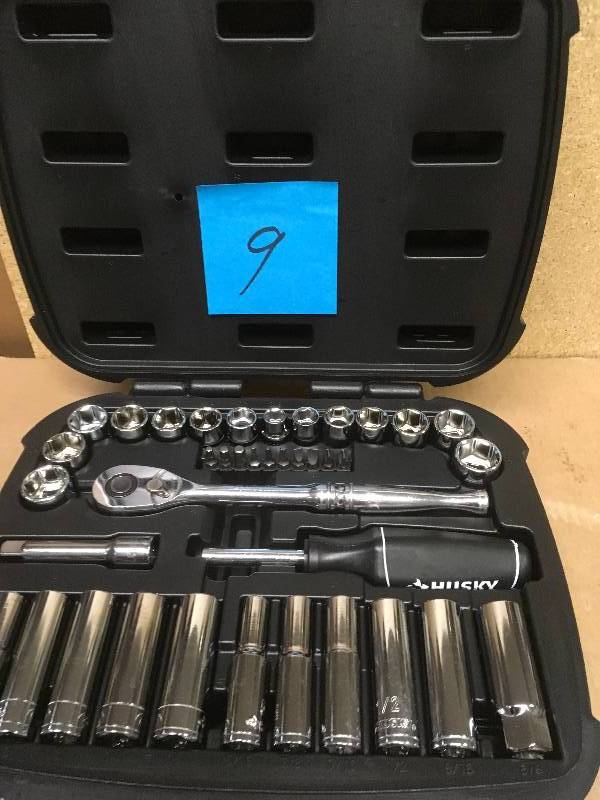 Husky Mechanics Tool Set (38-Piece)  in very good condition