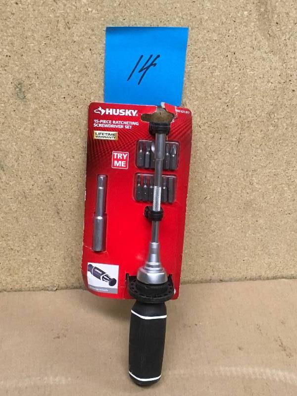 Husky Ratcheting Multi-Bit Screwdrivers and Bits (15-Piece)  in very good condition