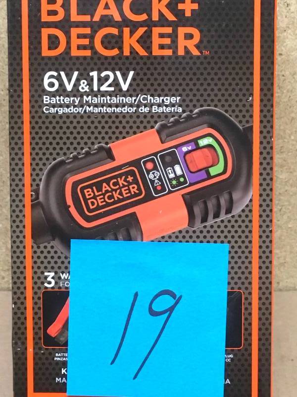BLACKDECKER 120-Volt Battery Maintainer  in very good condition