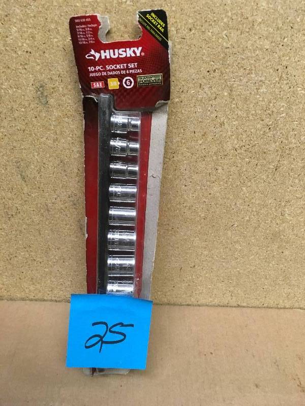 Husky 38 in. Drive Standard SAE Socket Set (10-Piece)  in very good condition