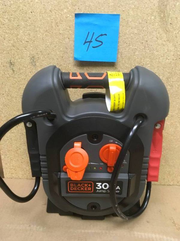 BLACKDECKER 300 Amp Portable Jump Starter  in very good condition
