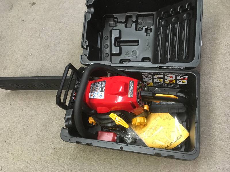 Homelite Gas Chainsaw 18 42cc 2-Cycle Case  in very good condition
