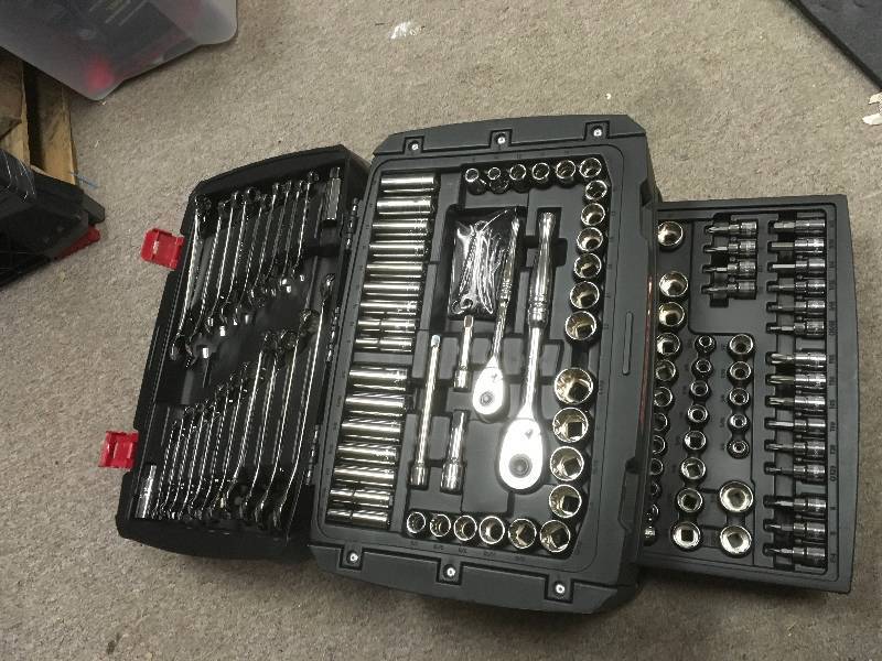 Husky Mechanics Tool Set (268-Piece)  in very good condition