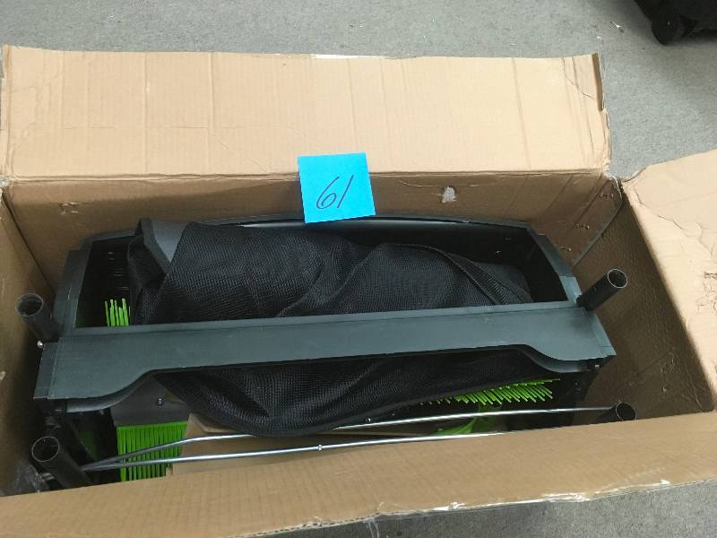 Earthwise Sweepit Lawn Sweeper LSW70021  in very good condition