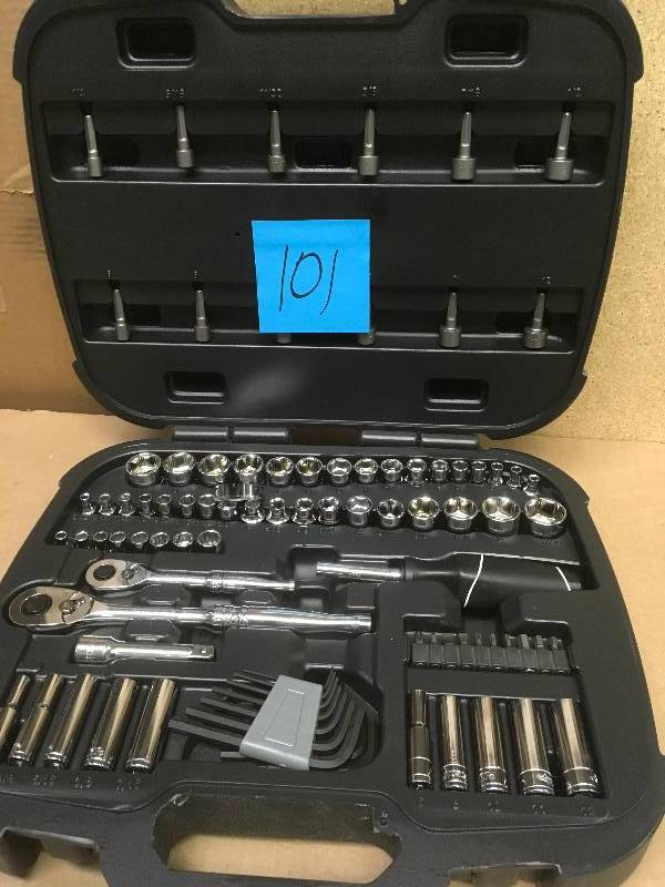 Husky Mechanics Tool Set (92-Piece)  in very good condition
