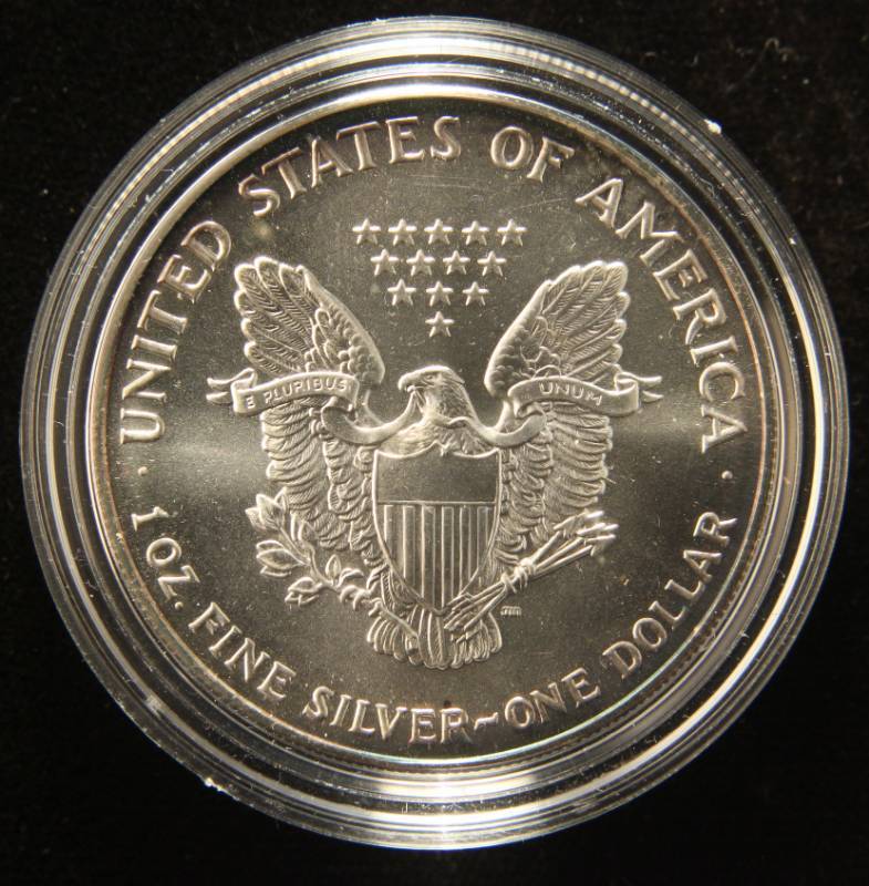 1993 AMERICAN SILVER EAGLE 1 TROY OZ. .999 FINE SILVER NICELY TONED