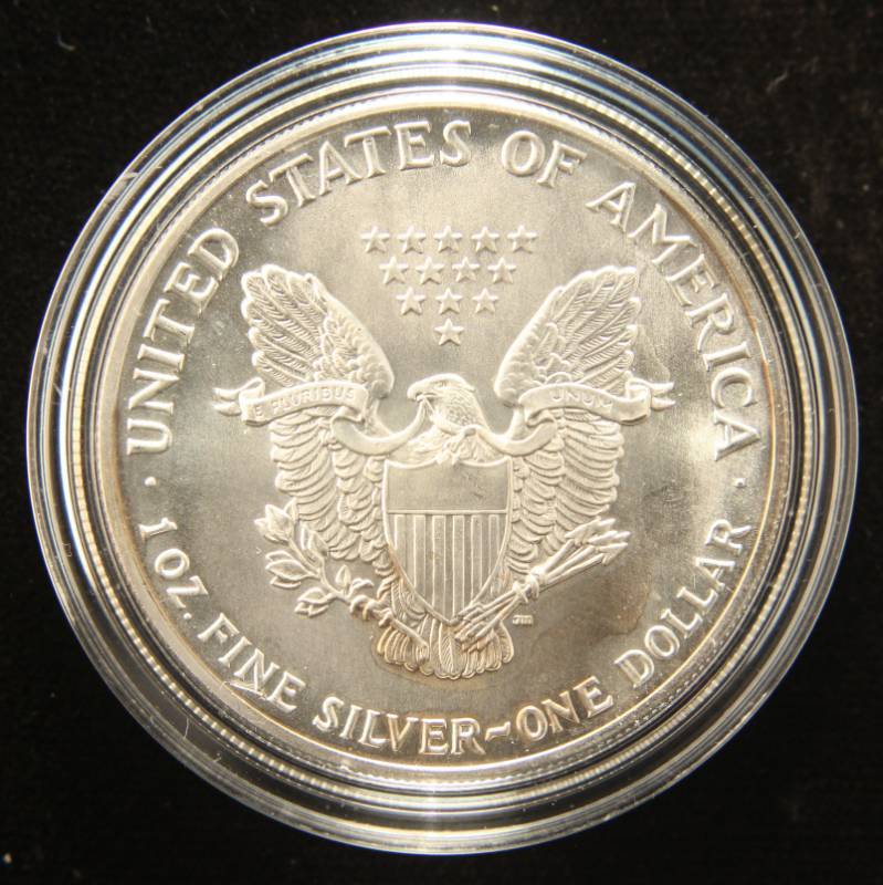 1990 AMERICAN SILVER EAGLE 1 TROY OZ. .999 FINE SILVER IN AIRTITE