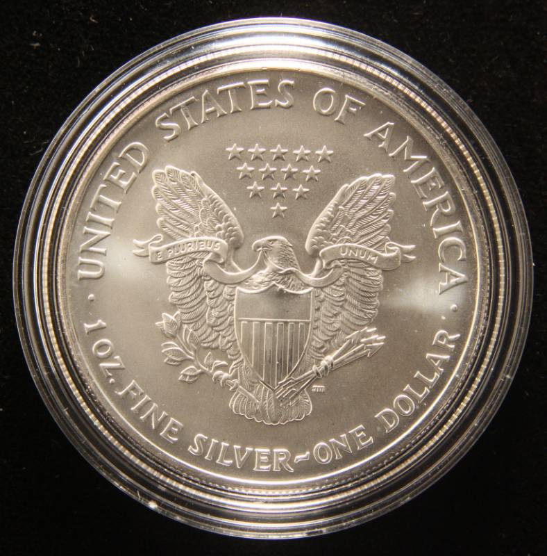 2002 AMERICAN SILVER EAGLE 1 TROY OZ. .999 FINE SILVER IN AIRTITE