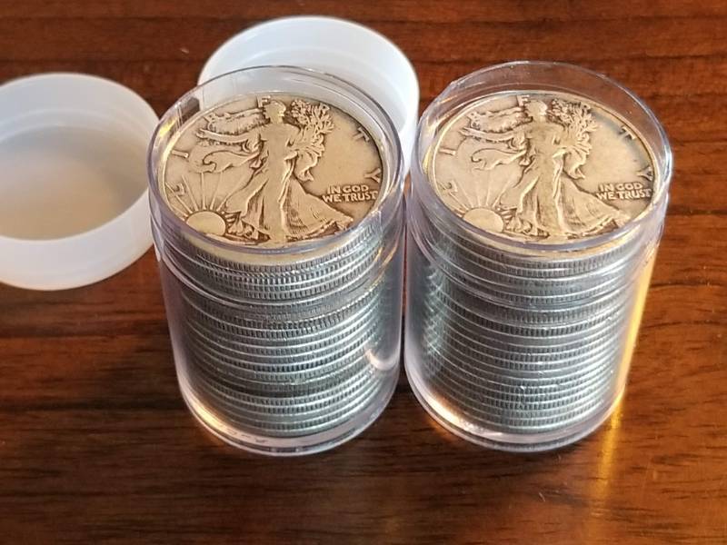 GROUP OF 40 WALKING LIBERTY HALF DOLLARS (2 ROLLS)