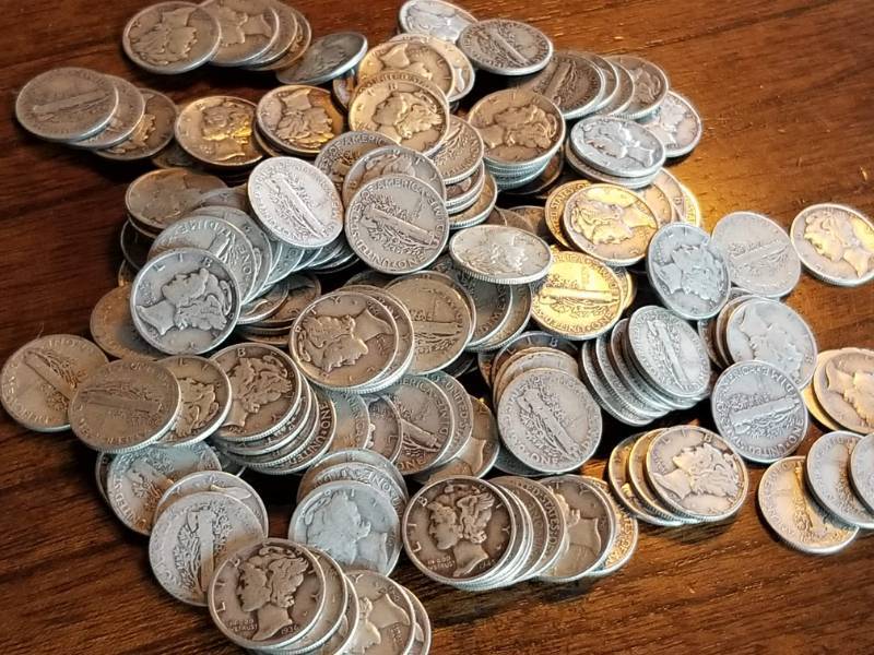 GROUP OF 200 US 90% SILVER MERCURY DIMES