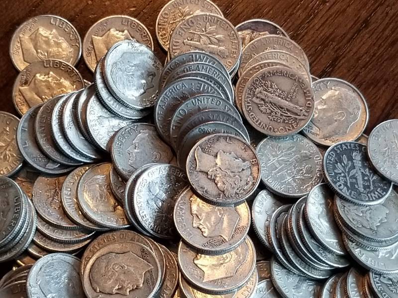GROUP OF 200 US 90% SILVER DIMES