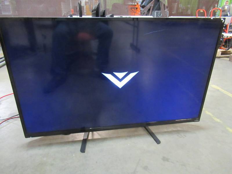 lot 16 image: VIZIO E-Series 50 Class LED e500i-a1 - Older Model - Non Smart TV. 6 Horizontal Scratch on top of Screen, With Remote