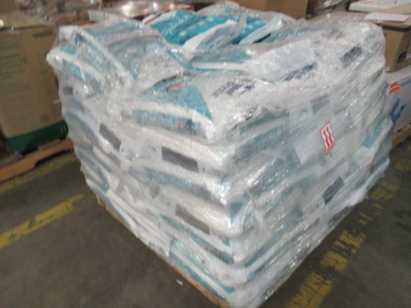 lot 21 image: Splash Ready Diamond Crystal Splash Ready Pool Salt 40 lb - Approximately 50 bags, 7225246