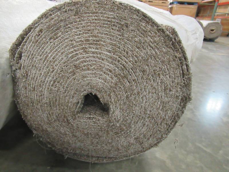 lot 29 image: 1 Large Roll of TrafficMASTER City Lights - Color Broadway Twist 12 Carpet 175-200 Sq. Ft.