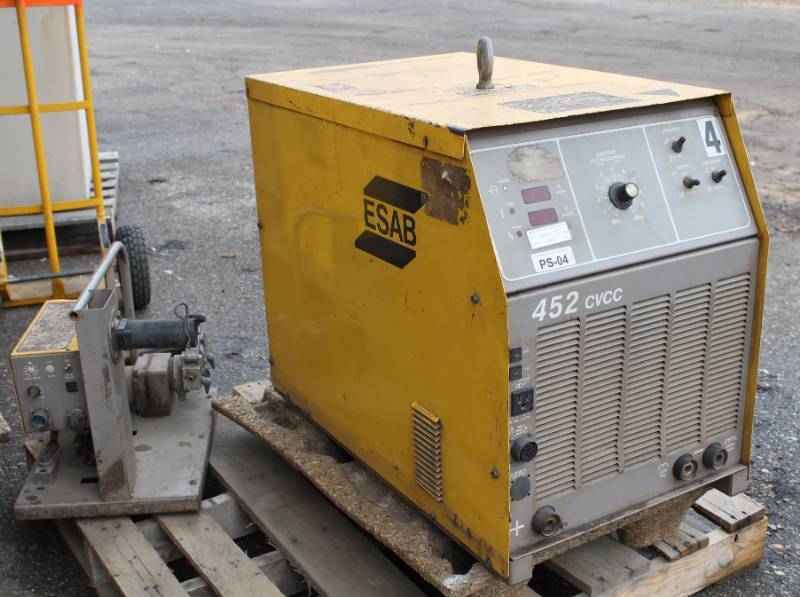 Welder ESAB 452 CVCC With MIG 35 Feeder