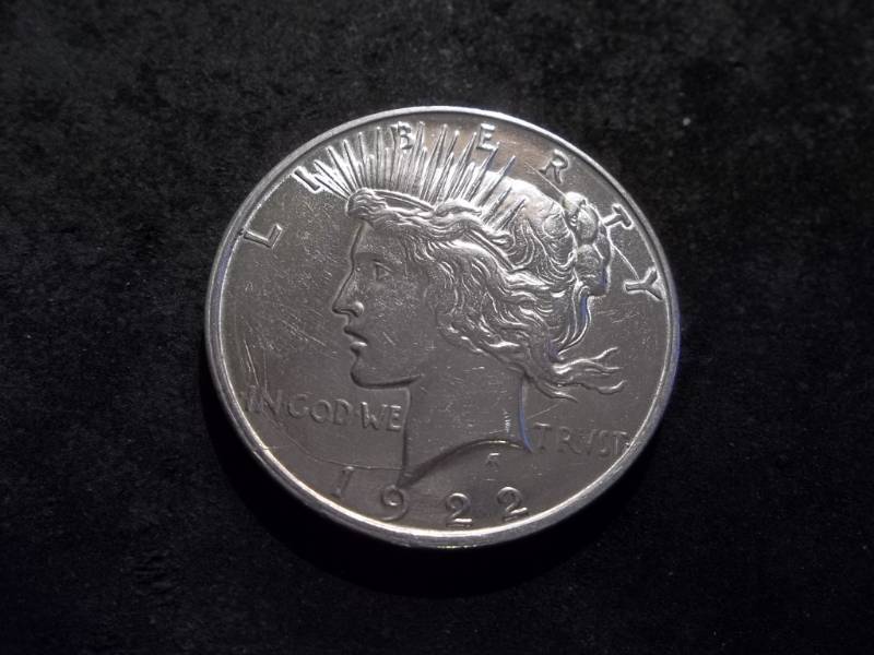 1922 D  Silver Peace Dollar
